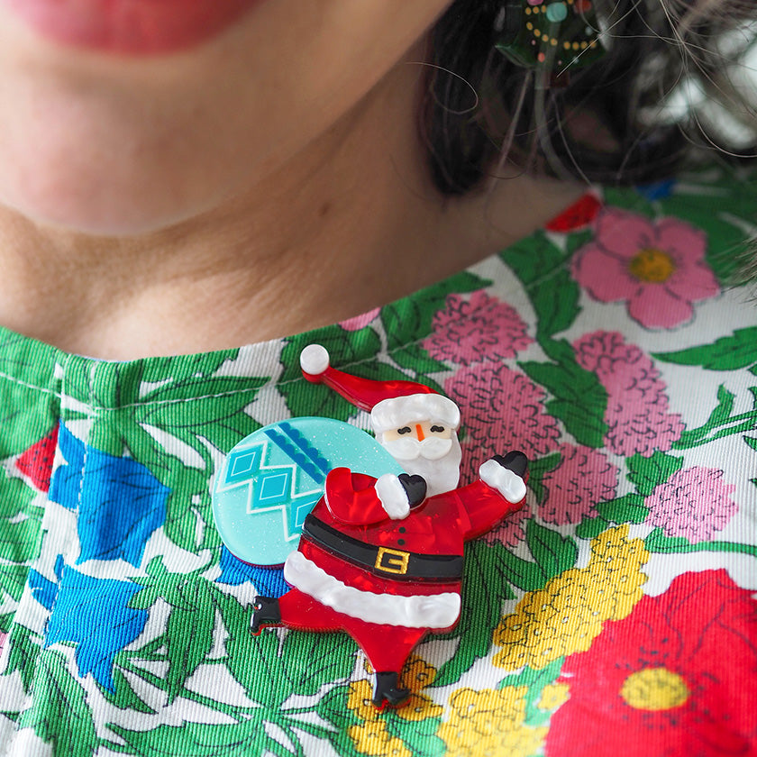 Erstwilder Coming To Town Santa Brooch ~Merry Kitschmas Collection~