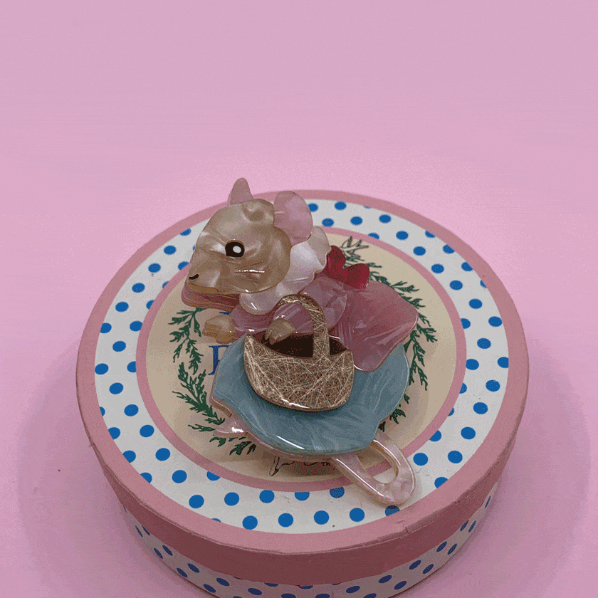 Erstwilder "Mrs. Tittlemouse" Beatrix Potter Brooch with Gift Box
